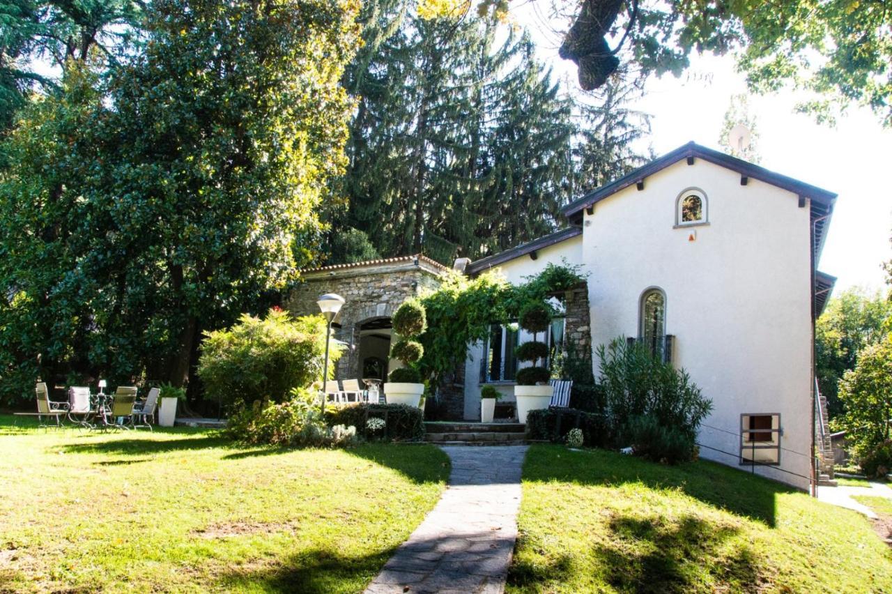 "La Selvetta" Bed And Breakfast Buguggiate Exterior photo